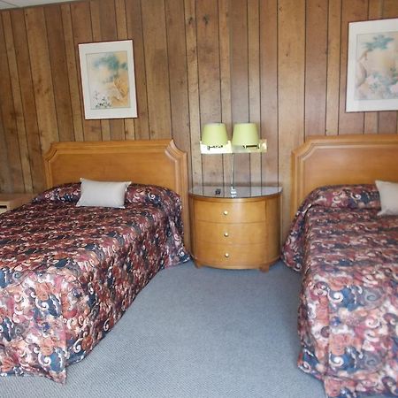 Atomic Inn Beatty Near Death Valley Экстерьер фото